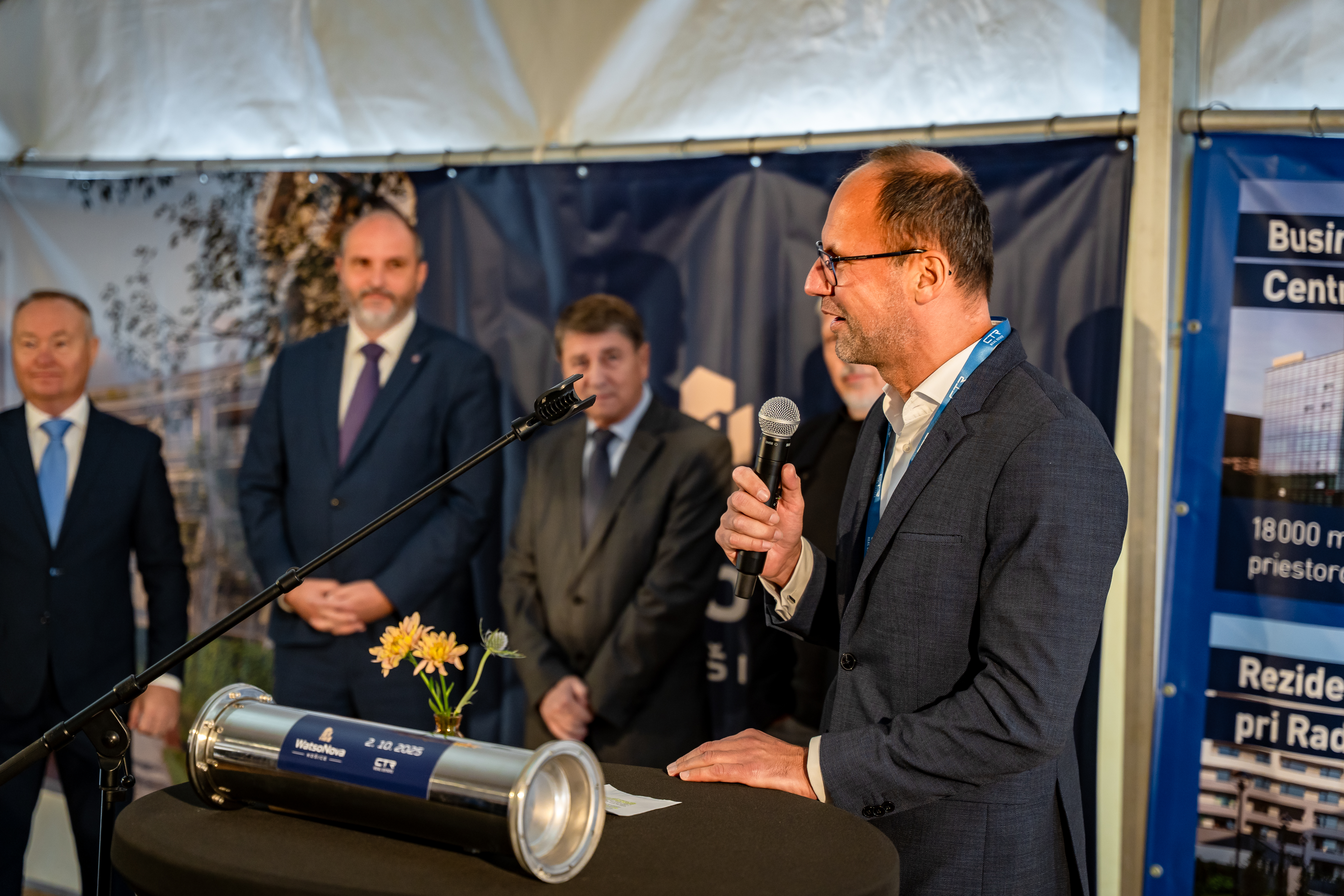 Slavnostne poklepanie zakladneho kamena projektu WatsoNova-20